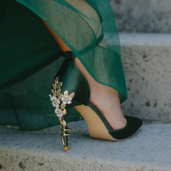 Rouge! Green Heels with Gold Floral Accent - Picture 7 of 16